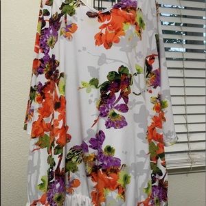 Beautiful floral shirt 🌸